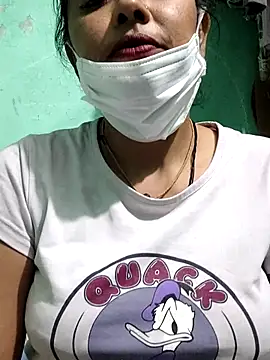 Snapshot of Piya_Bakshi chatting on 11.30.25 Piya Bakshi online show from 11.30.25