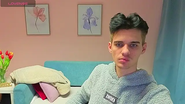 Snapshot of LiamMerci chatting on 11.10.25 LiamMerci online show from 11.10.25