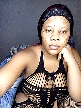 Snapshot of Emmylove-xr25 chatting on 02.12.26 Emmylove-xr25 online show from 02.12.26