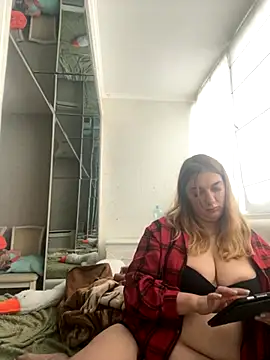 Snapshot of Avila_aa chatting on 11.17.25 Avila aa online show from 11.17.25