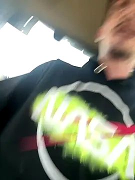 Dildapassivella online show from 11.14.25