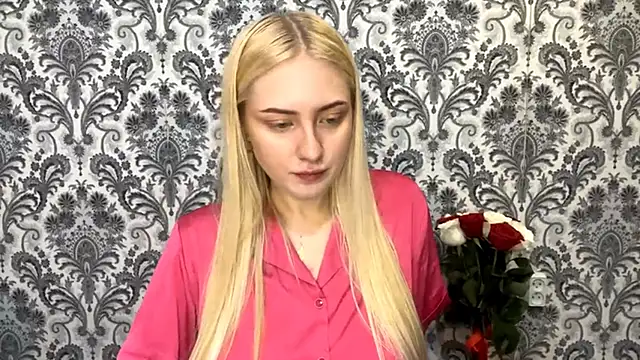 PhebeHals online show from 11.18.25