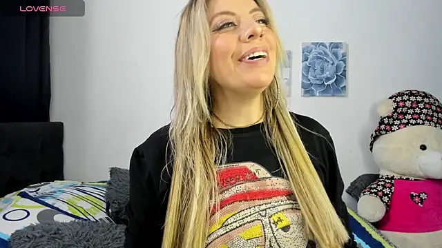 ariannawil online show from 05.24.26