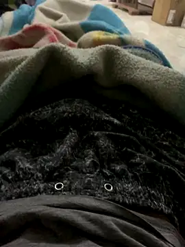 Snapshot of BOOOSBOOS chatting on 11.18.25 BOOOSBOOS online show from 11.18.25