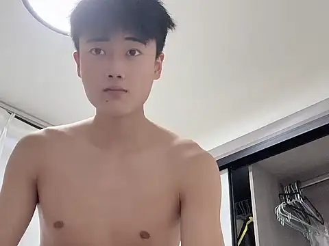 Snapshot of zcjzcj1357 chatting on 11.08.25 zcjzcj1357 online show from 11.08.25