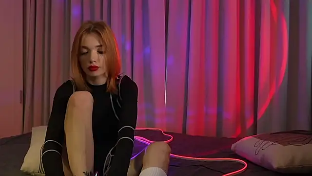 Snapshot of LinaaVelle chatting on 05.03.26 LinaaVelle online show from 05.03.26
