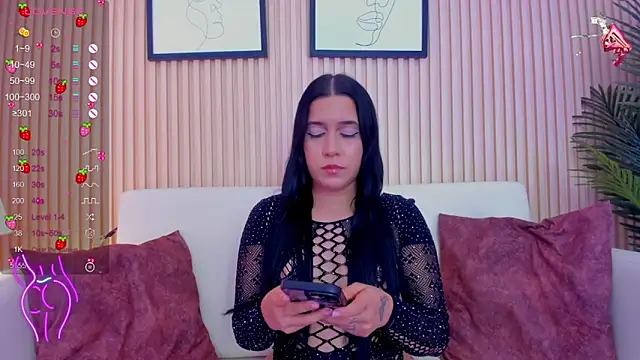 Snapshot of Amy_Leah chatting on 11.20.25 Amy Leah online show from 11.20.25