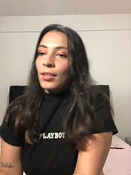 Snapshot of Vianca_Costt chatting on 01.16.26 Vianca Costt online show from 01.16.26