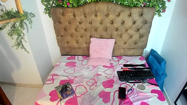 Snapshot of Sasha_Sexxx1 chatting on 07.30.26 Sasha Sexxx1 online show from 07.30.26