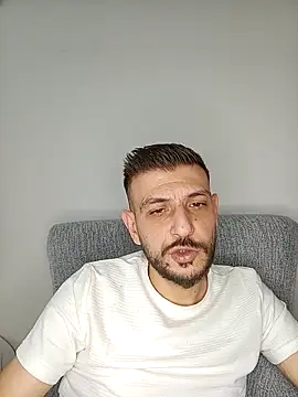 Snapshot of Red_dewilll chatting on 11.08.25 Red dewilll online show from 11.08.25