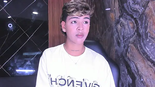 Timmy Kiing  online show from 11.22.25