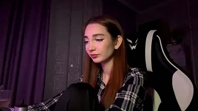 HollyPaw online show from 11.30.25