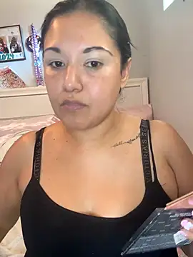 Snapshot of tattedlatina chatting on 11.09.25 tattedlatina online show from 11.09.25