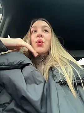 SashaCatt online show from 04.05.26