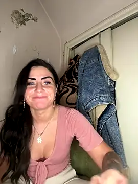 ValayaNoire online show from 12.14.25