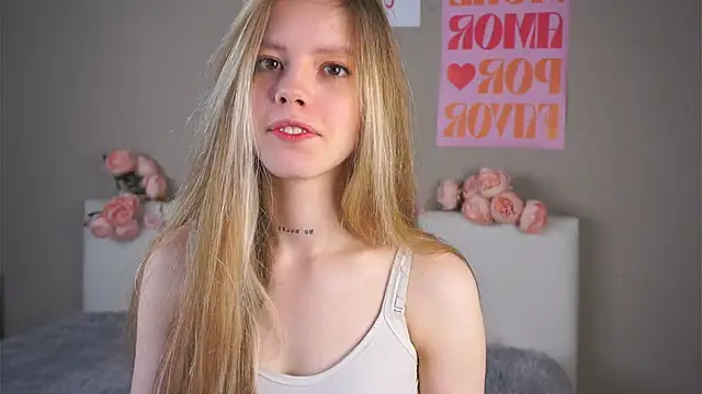 TiffinyMergist online show from 11.26.25