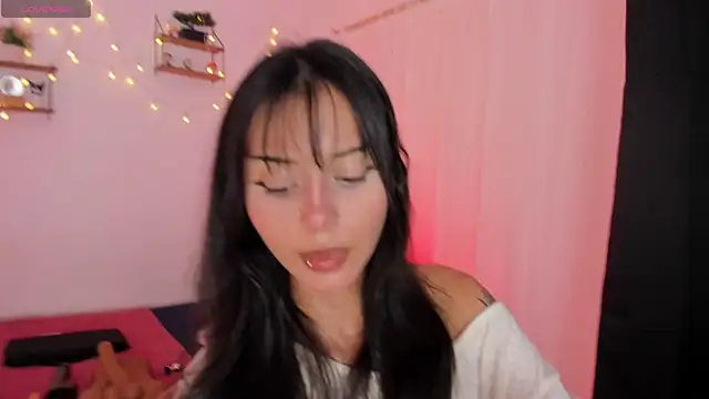 Tamara Aluna  online show from 07.08.26