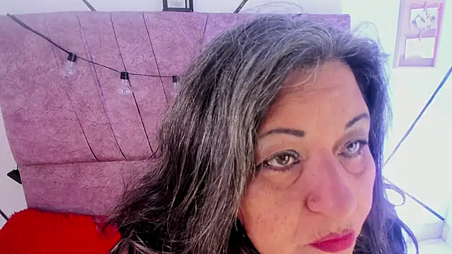 Victoriaa Anderson online show from 02.16.26