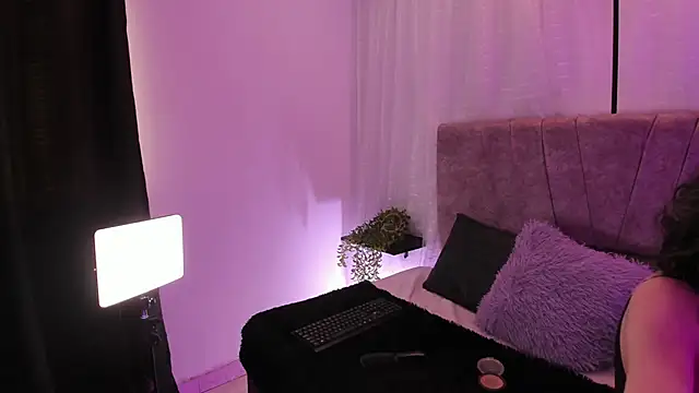 Snapshot of Victoriaa_Anderson chatting on 04.30.26 Victoriaa Anderson online show from 04.30.26