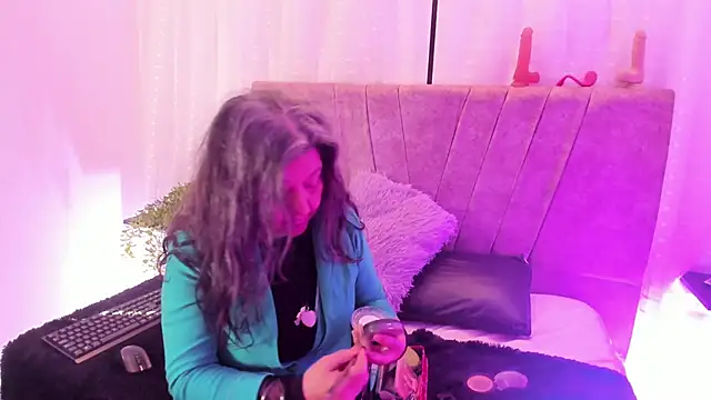 Snapshot of Victoriaa_Anderson chatting on 05.01.26 Victoriaa Anderson online show from 05.01.26