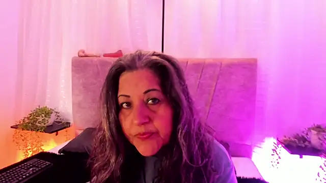 Snapshot of Victoriaa_Anderson chatting on 05.28.26 Victoriaa Anderson online show from 05.28.26