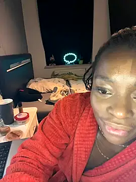 HotKaylaa online show from 11.25.25