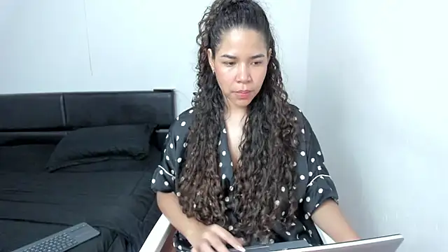 ashlyviper777 online show from 11.19.25