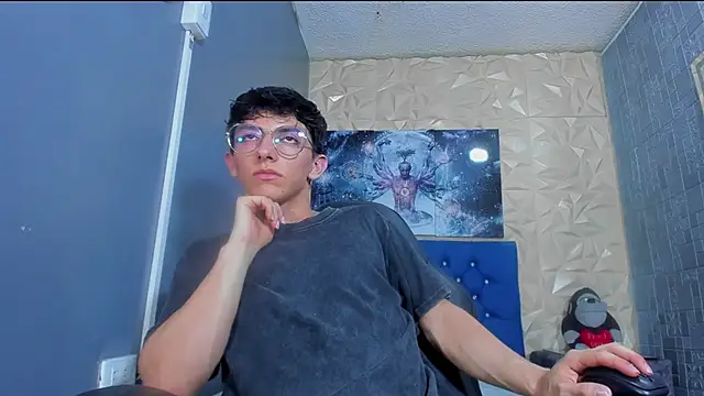 Snapshot of ElanGiraldo chatting on 06.22.26 ElanGiraldo online show from 06.22.26