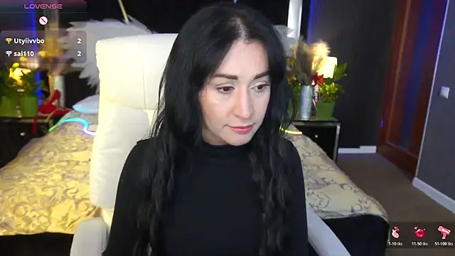 Snapshot of CarolinaaFoxyyy chatting on 04.12.26 CarolinaaFoxyyy online show from 04.12.26