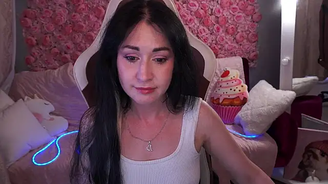 Snapshot of CarolinaaFoxyyy chatting on 05.22.26 CarolinaaFoxyyy online show from 05.22.26
