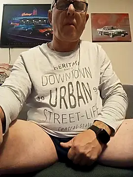 Snapshot of andy-1961 chatting on 11.11.25 andy-1961 online show from 11.11.25