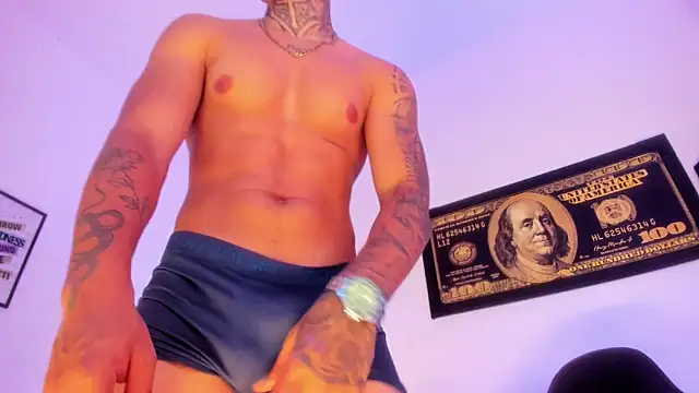 Snapshot of grey_jackson chatting on 11.12.25 grey jackson online show from 11.12.25