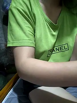 Snapshot of Zahra_2k1 chatting on 11.10.25 Zahra 2k1 online show from 11.10.25