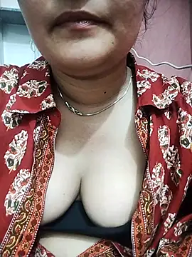 Snapshot of minni64207 chatting on 05.19.26 minni64207 online show from 05.19.26