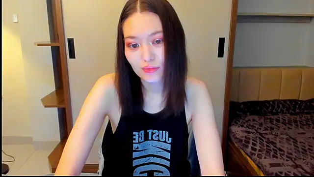 Snapshot of HopeLovely chatting on 04.10.26 HopeLovely online show from 04.10.26