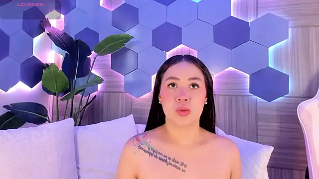 Snapshot of sofiaivanova chatting on 02.13.26 sofiaivanova online show from 02.13.26