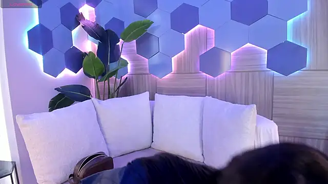 Snapshot of sofiaivanova chatting on 02.14.26 sofiaivanova online show from 02.14.26