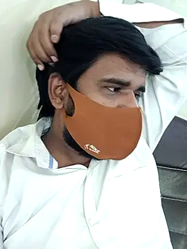 Snapshot of Coolnunu chatting on 11.10.25 Coolnunu online show from 11.10.25