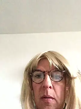 simone xdressing online show from 02.22.26