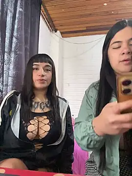 Snapshot of silvana_dani_ chatting on 11.10.25 silvana dani online show from 11.10.25