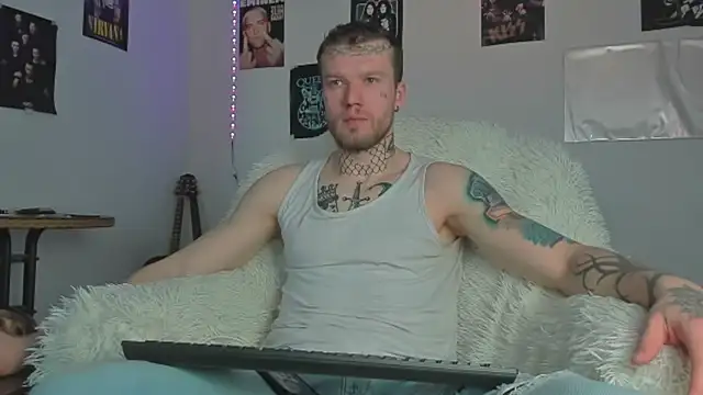 Huntall77 online show from 04.01.26