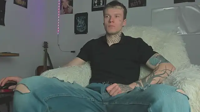 Huntall77 online show from 04.09.26