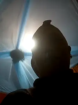 Snapshot of Socola205 chatting on 11.11.25 Socola205 online show from 11.11.25