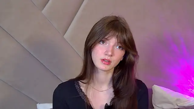 Snapshot of SophiaProve chatting on 04.16.26 SophiaProve online show from 04.16.26