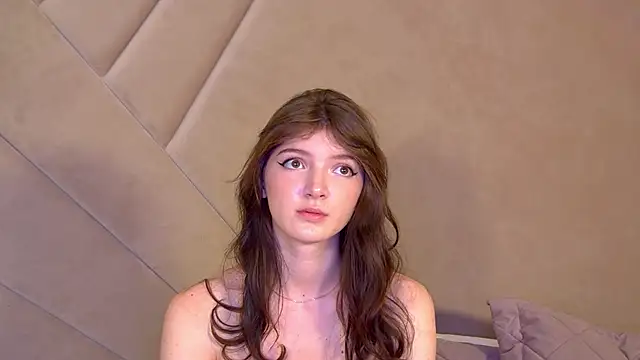 Snapshot of SophiaProve chatting on 06.05.26 SophiaProve online show from 06.05.26