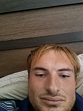 Snapshot of coltonventura000 chatting on 11.10.25 coltonventura000 online show from 11.10.25