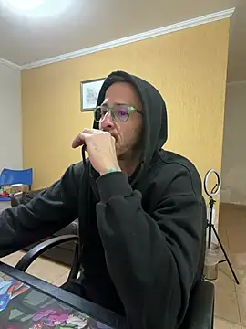 Snapshot of Lucasjandre chatting on 07.28.26 Lucasjandre online show from 07.28.26