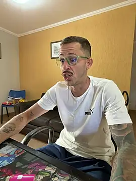 Snapshot of Lucasjandre chatting on 07.30.26 Lucasjandre online show from 07.30.26