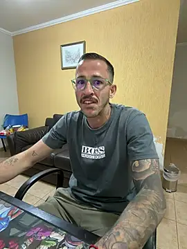 Snapshot of Lucasjandre chatting on 07.31.26 Lucasjandre online show from 07.31.26
