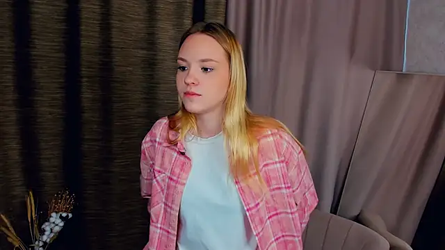 Snapshot of KinaSporcic chatting on 11.11.25 KinaSporcic online show from 11.11.25